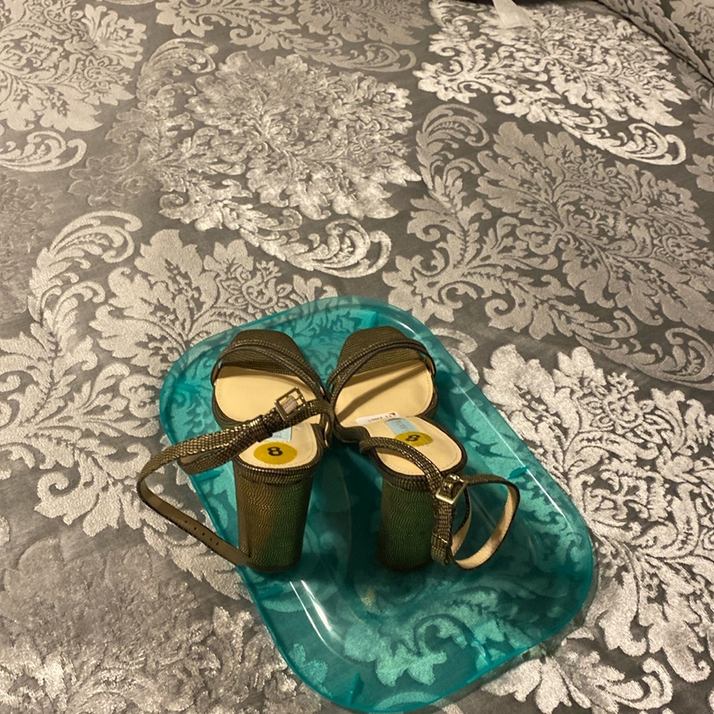 Ladies size 8 stack heel
